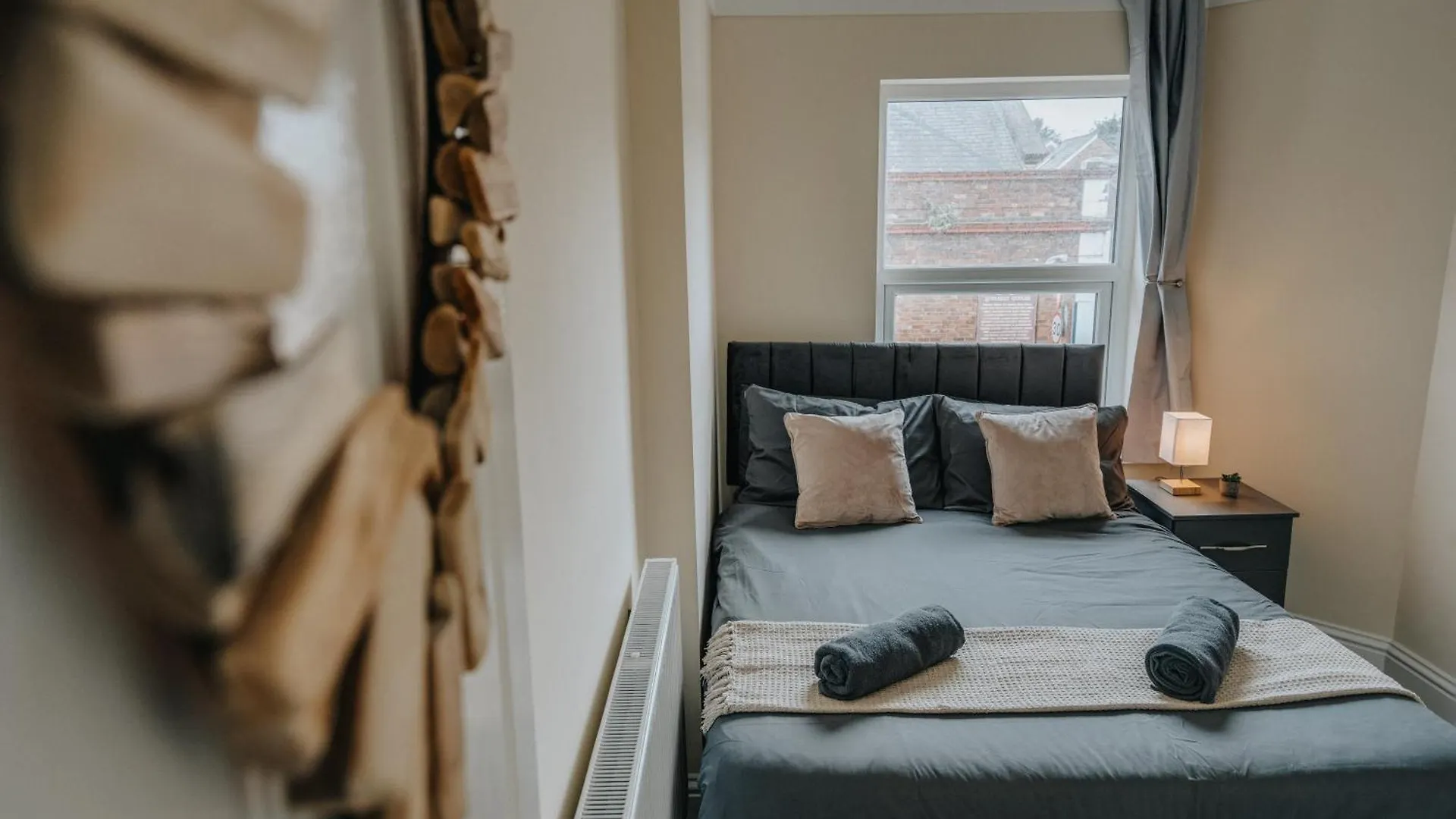 Holiday home Large Cosy House - Free On Street Parking Villa Liverpool United Kingdom